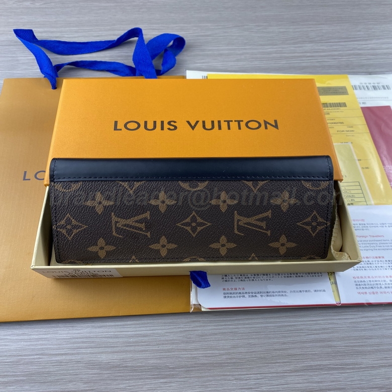 LV Wallets 141